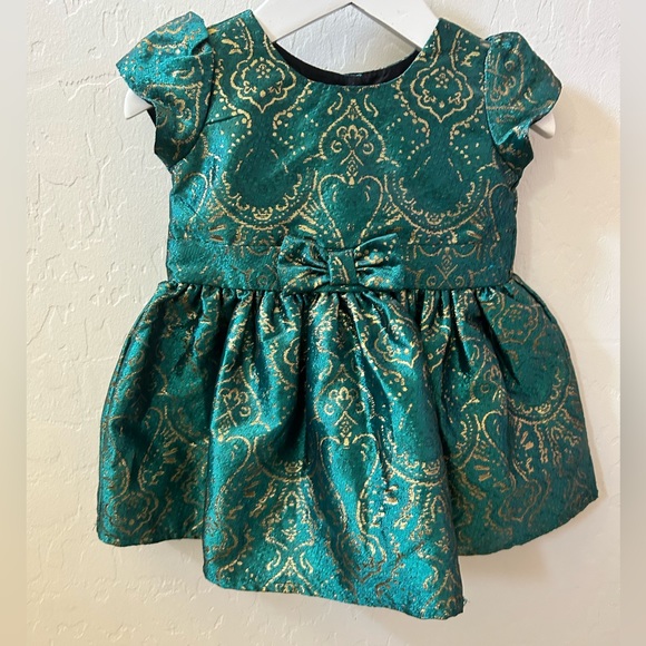 Baby Girl Holiday Dress. Gorgeous Green and Gold. - Picture 1 of 6